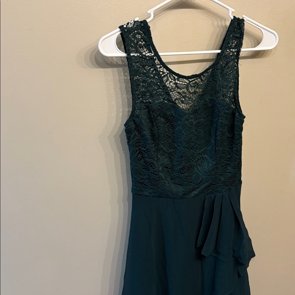 Elegant Lace Sleeveless Dress
